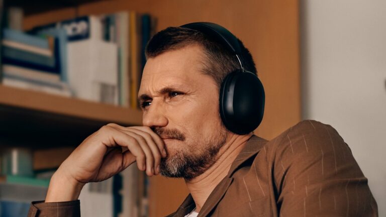 Sonos Ace Headphones immerse you in clear, hyperrealistic sound and unrivalled comfort