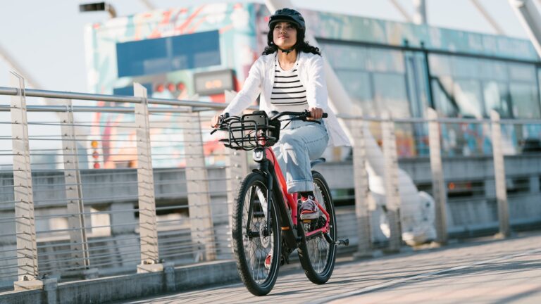 Vvolt Alpha II eBike is a lightweight companion designed for easy travel within a city